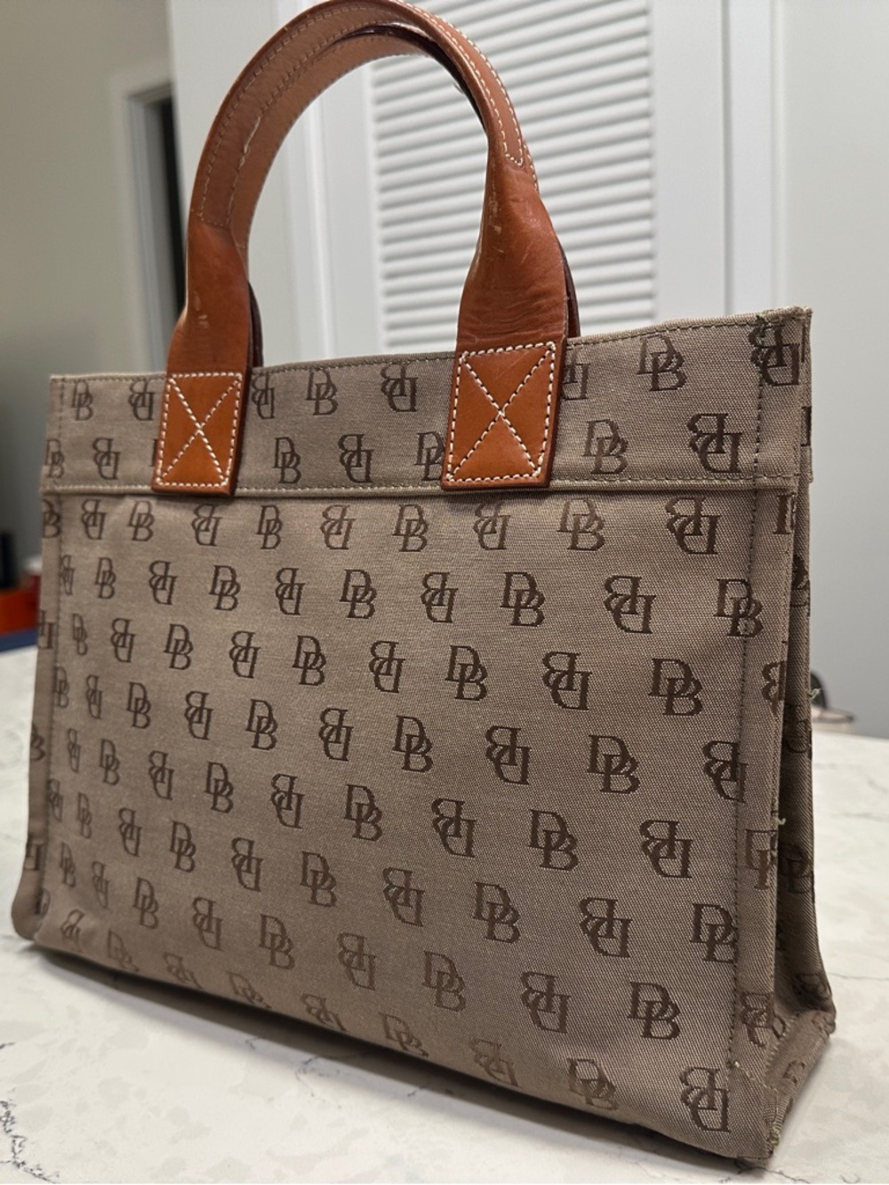 Vintage Dooney & Bourke Small Tote Bag – Classic DB Monogram - Picture 2 of 9